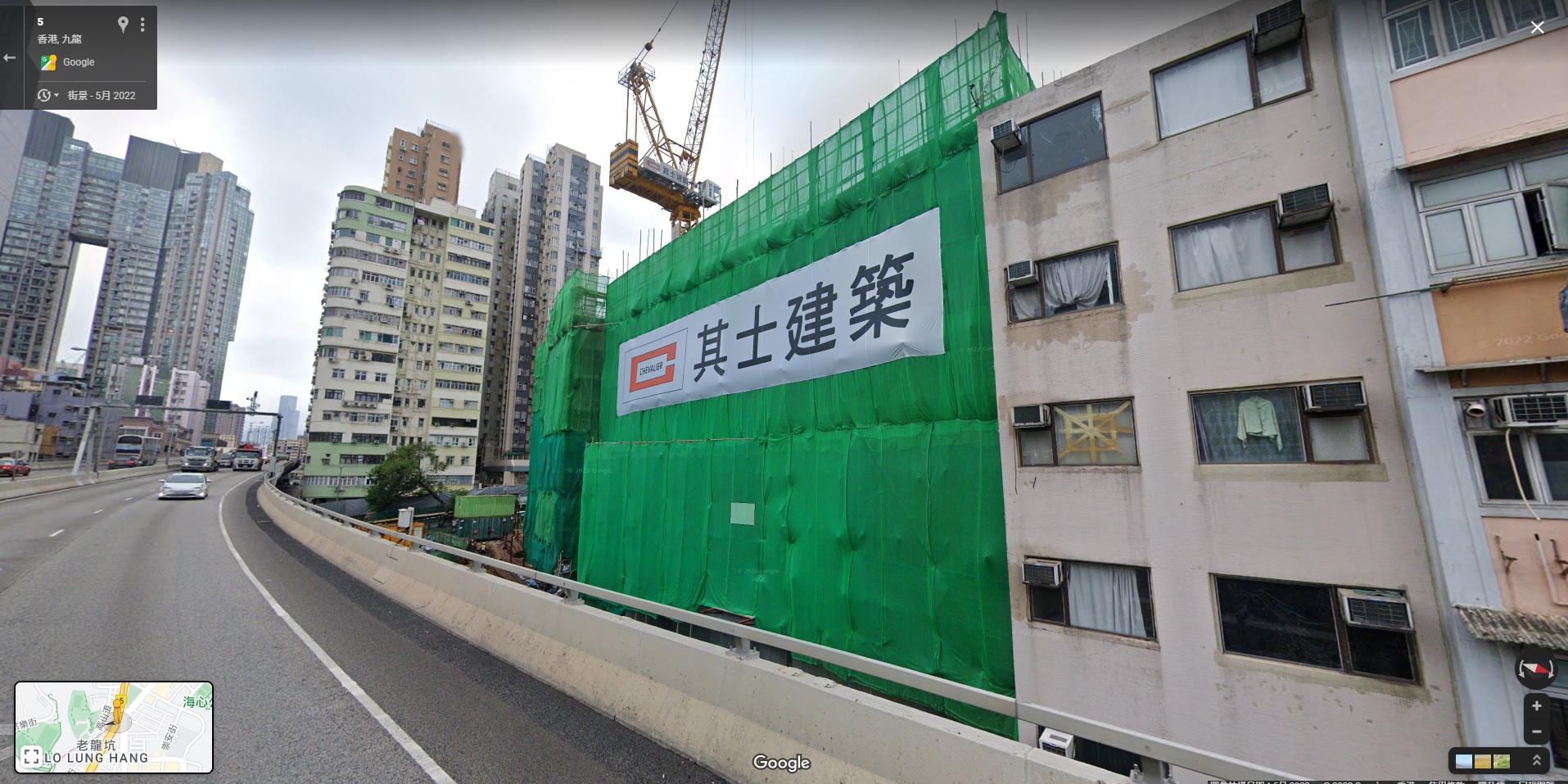 1. 冠山苑與漆咸道北天橋屬「握手位」 (Google 街景圖)